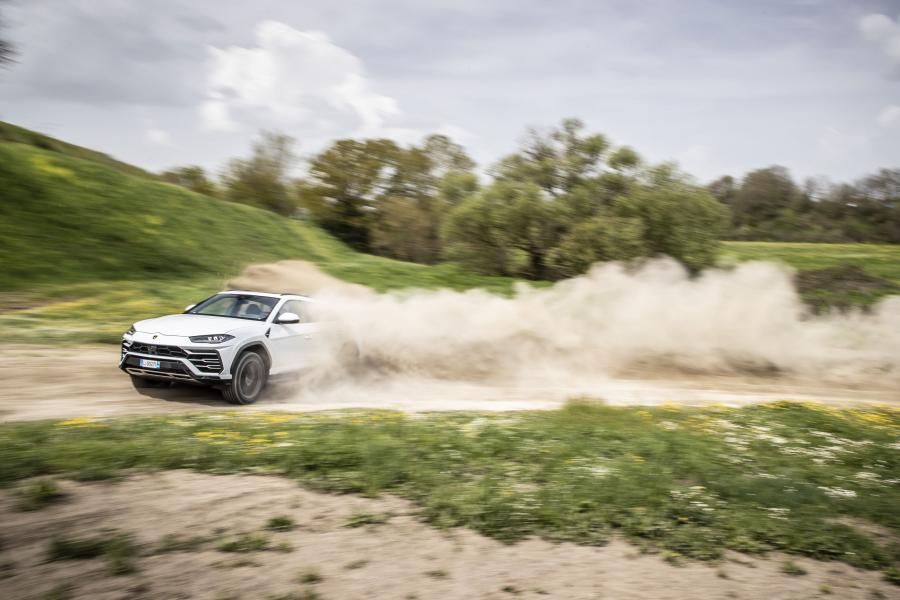  Lamborghini Urus Off-Road Package 2018 года  (WW) (фото 14 из 15)